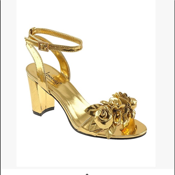 Shoes - Gold heels